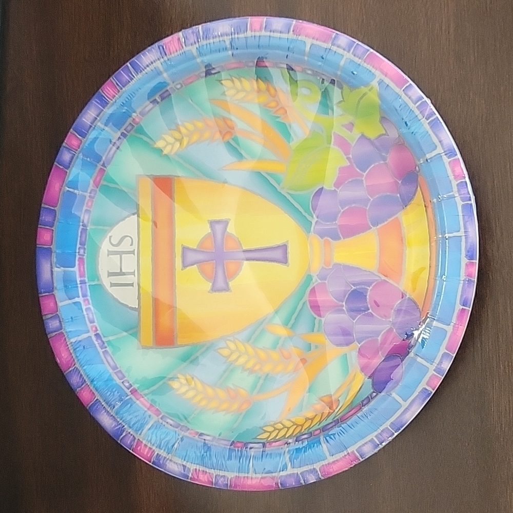 ⭐️💲2️⃣ ⭐️ NEW- Faith  Collection 7 7/8 Luncheon Paper Plates (Pkg 18)